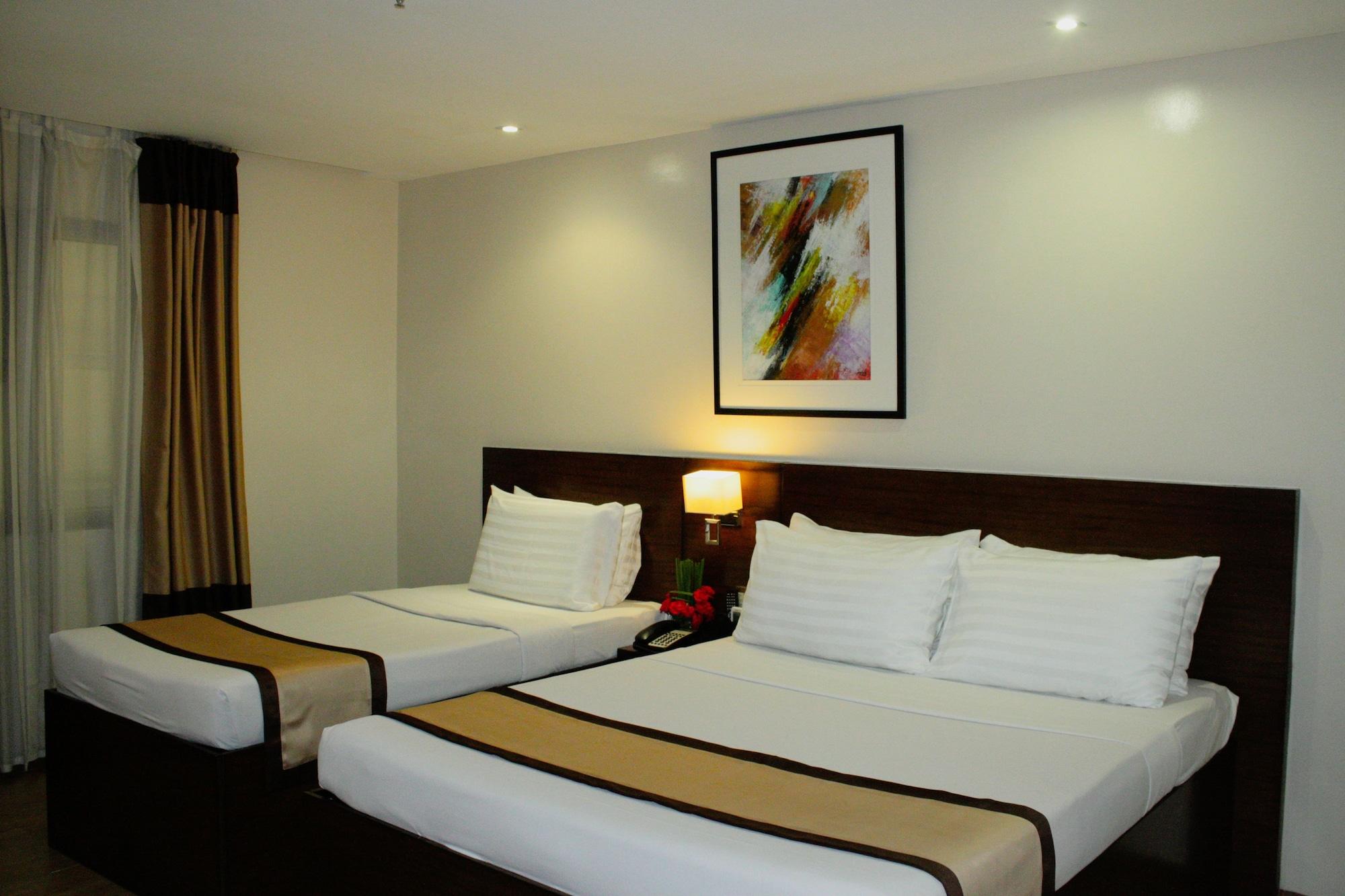 סבו Golden Prince Hotel & Suites מראה חיצוני תמונה