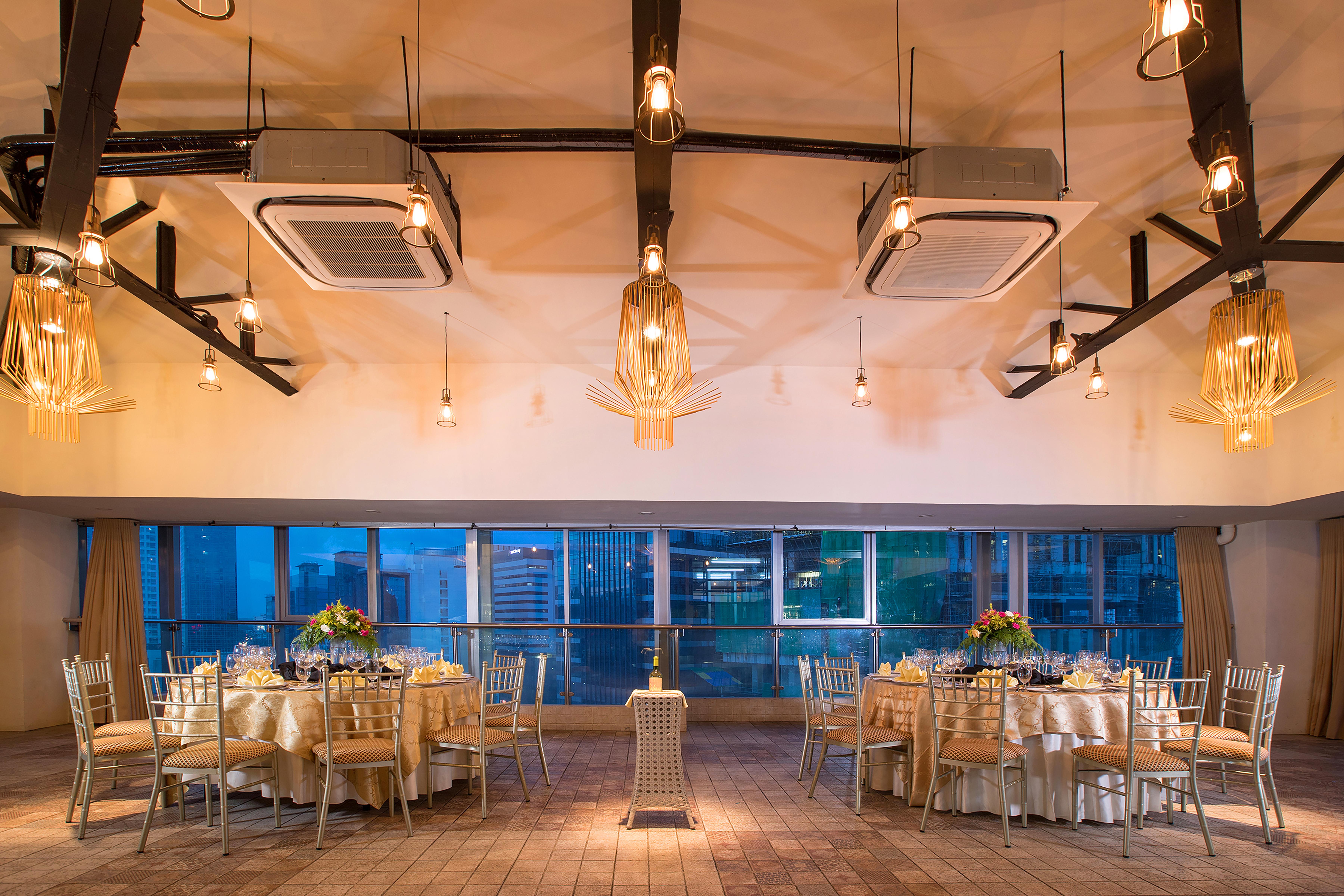סבו Golden Prince Hotel & Suites מראה חיצוני תמונה