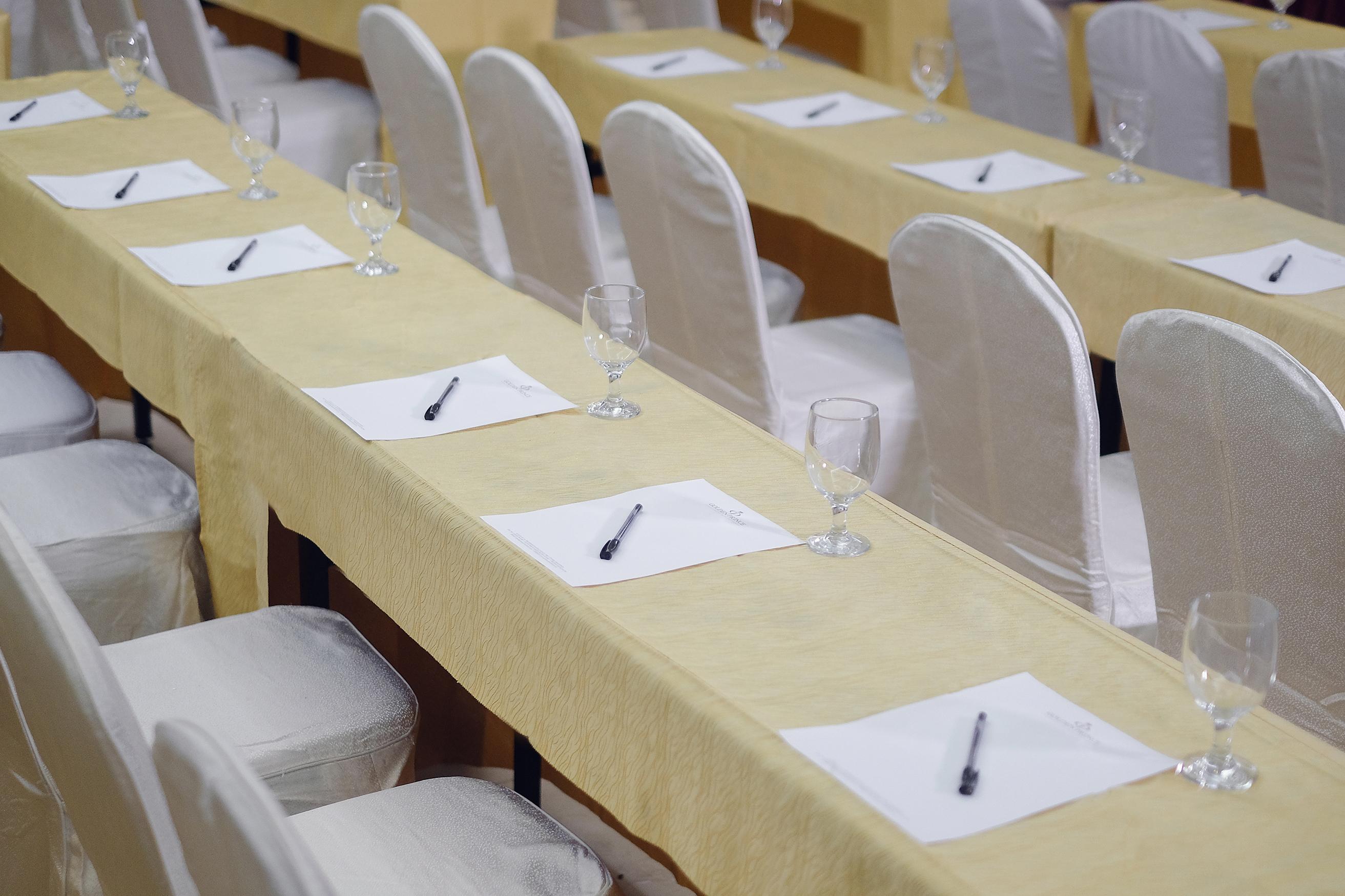 סבו Golden Prince Hotel & Suites מראה חיצוני תמונה