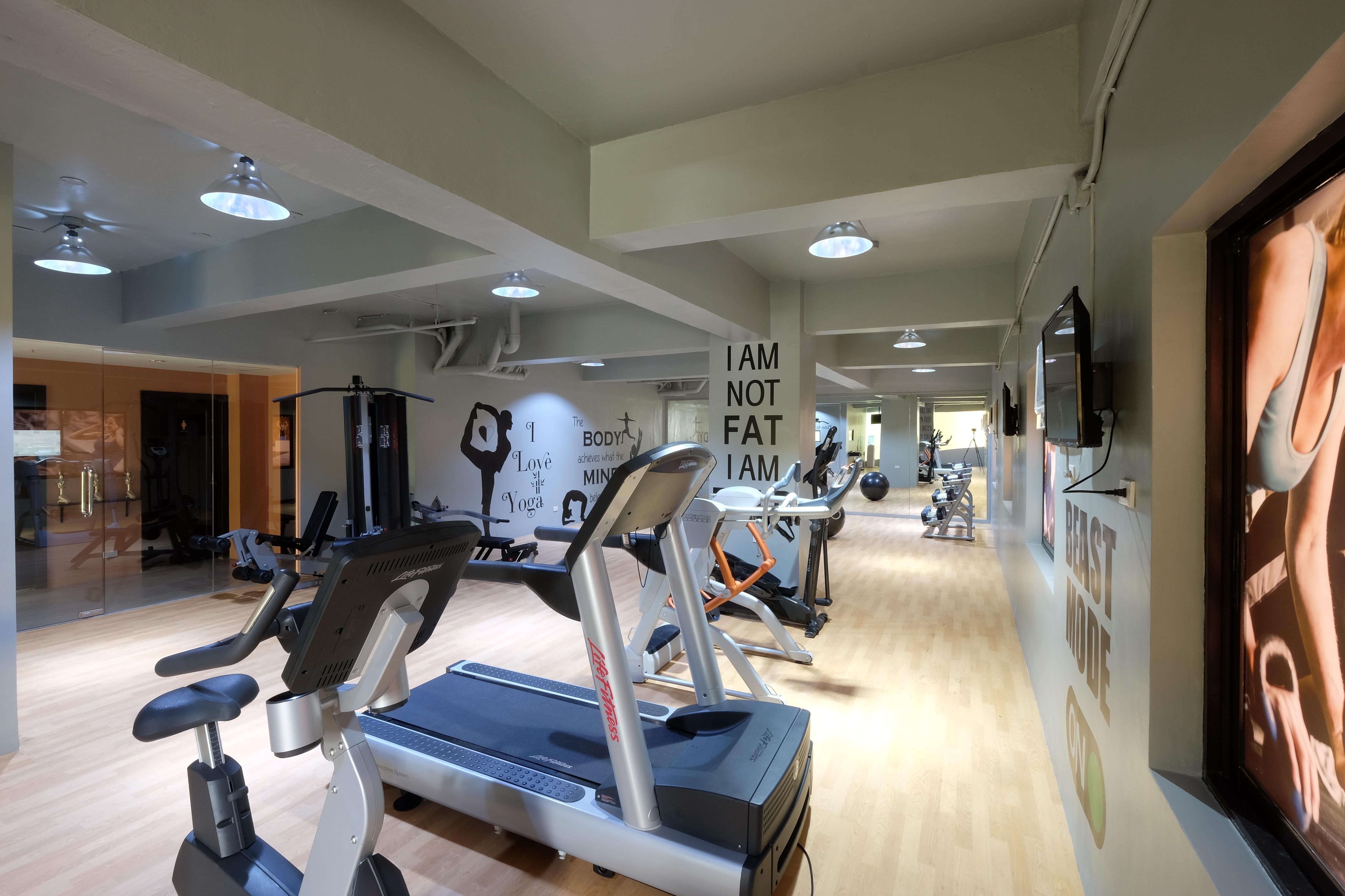 סבו Golden Prince Hotel & Suites מראה חיצוני תמונה