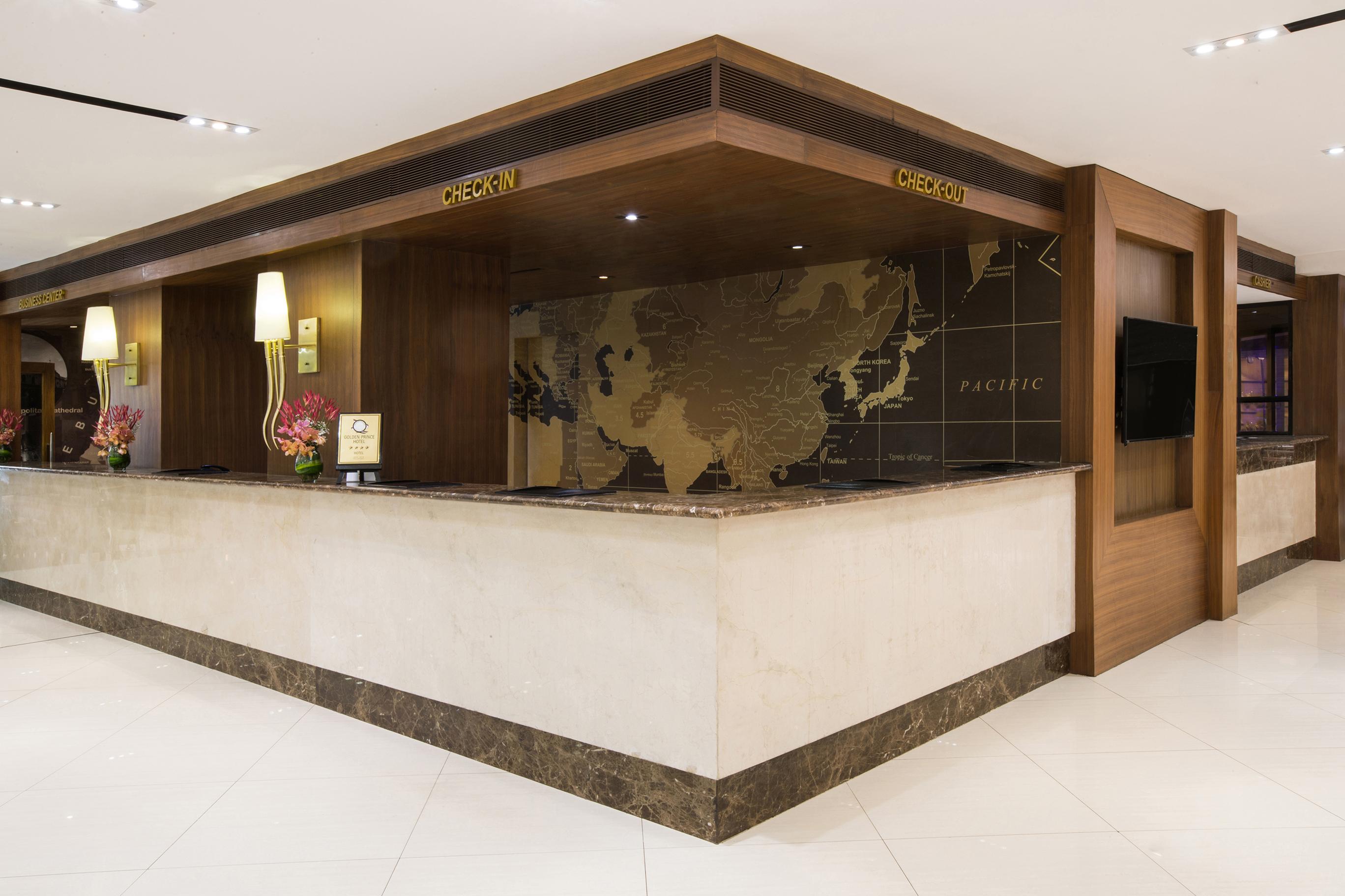 סבו Golden Prince Hotel & Suites מראה חיצוני תמונה