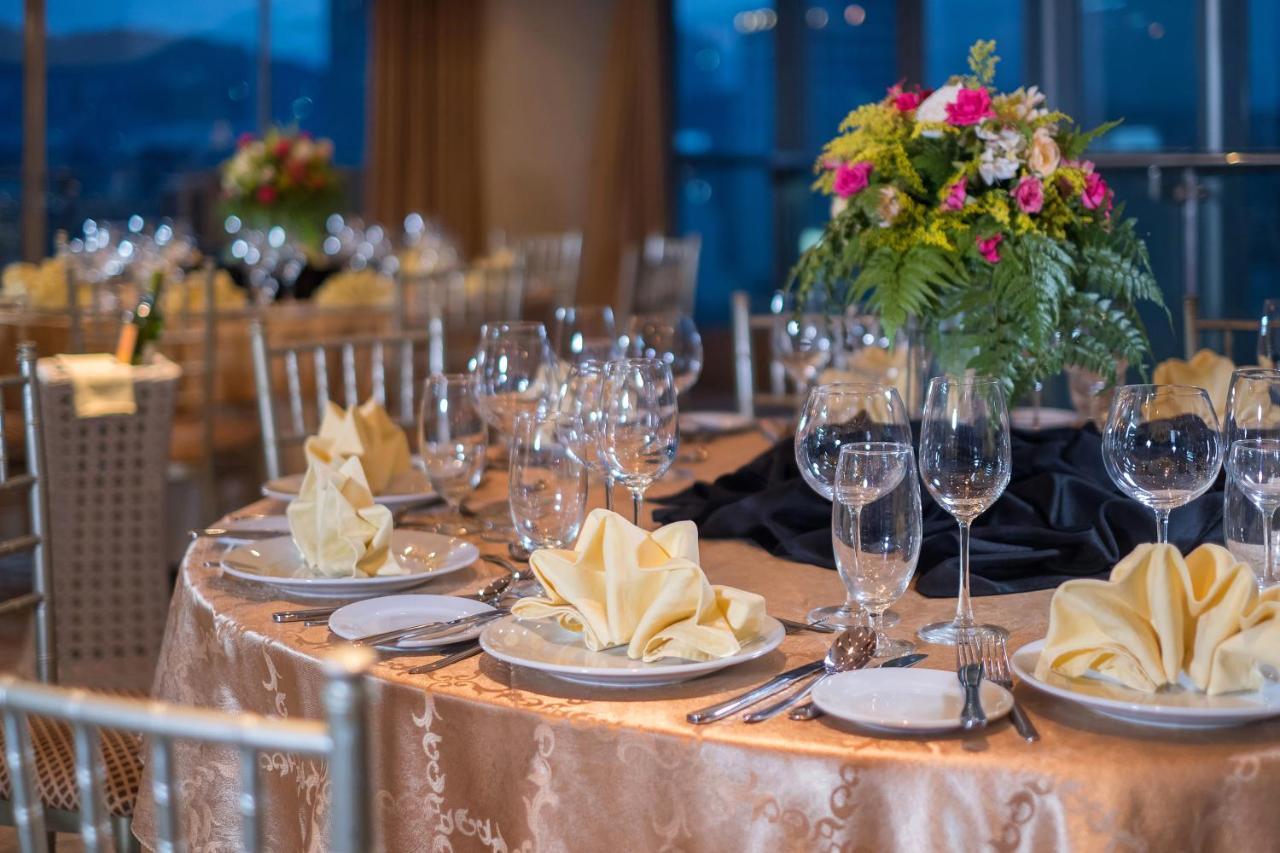 סבו Golden Prince Hotel & Suites מראה חיצוני תמונה